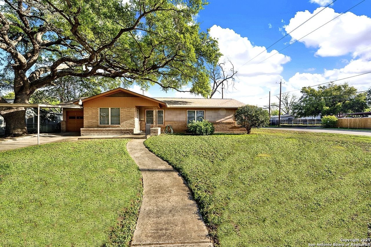 383 Nash Blvd, San Antonio, TX 78223 Main Photo