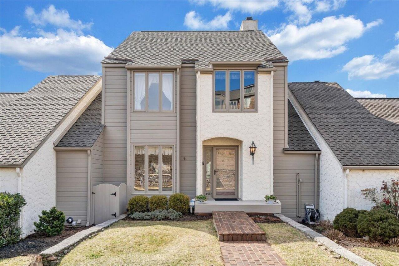 4910 Hunting Hills Cir , Roanoke, VA 24018 Main Photo