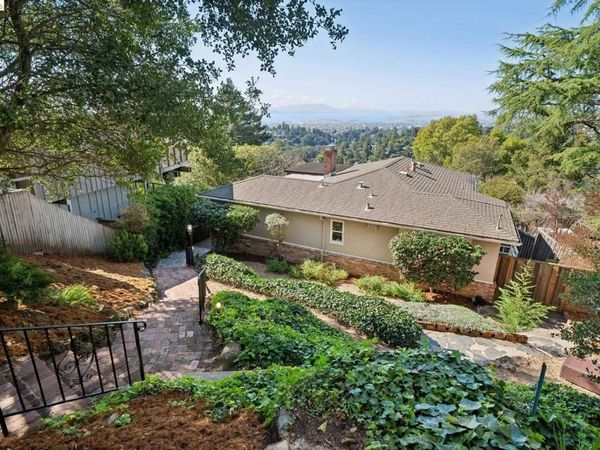 6411 6411 Snake Road , Oakland, CA 94611