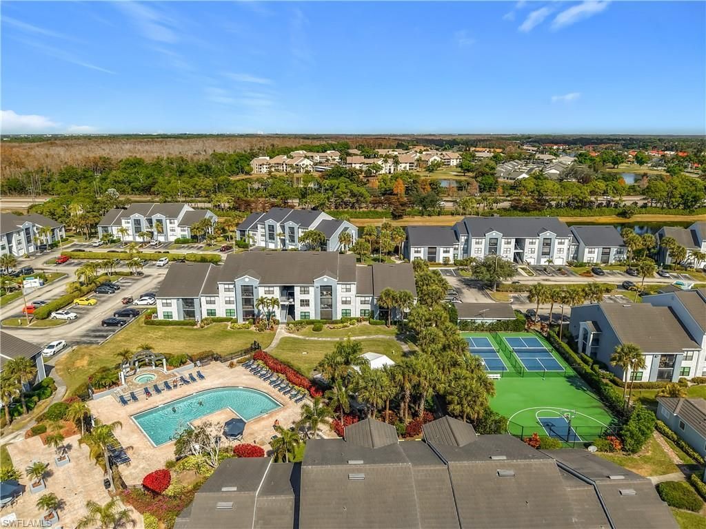 13505 Eagle Ridge Dr, Unit 423, Fort Myers, FL 33912 Photo
