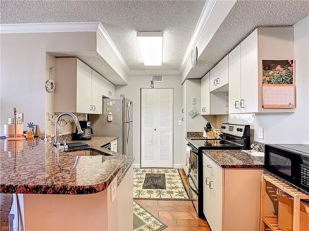 13505 Eagle Ridge Dr, Unit 423, Fort Myers, FL 33912 Photo