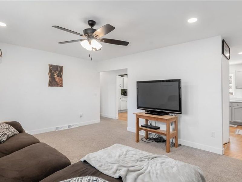 10050 Perryton Road , Frazeysburg, OH 43822 Photo 15