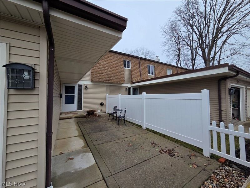 9284 Willow Lane , Olmsted Falls, OH 44138 Photo 17