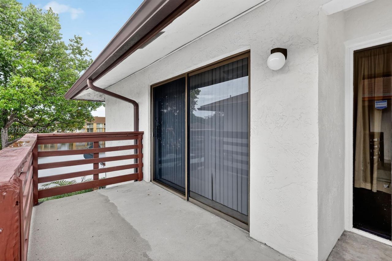 615 NW 210th St , Unit 201-25, Miami Gardens, FL 33169 Photo