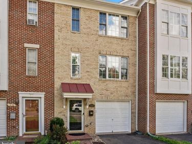 1636 S TAYLOR STREET , ARLINGTON, VA 22204