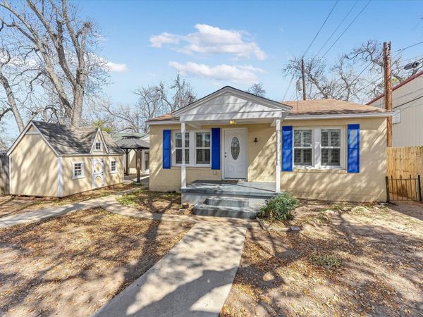 318 NW Loop 230 Highway , Smithville, TX 78957