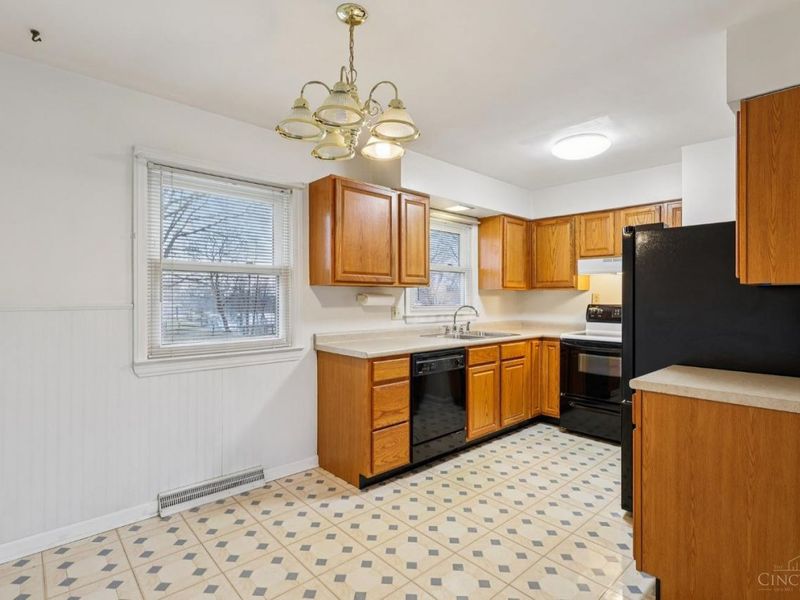 3635 Julie Drive, Franklin Twp, OH 45005 Photo 11