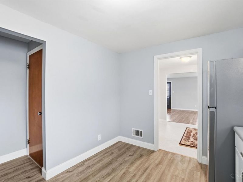 500 Schuyler Drive, Kettering, OH 45429 Photo 11