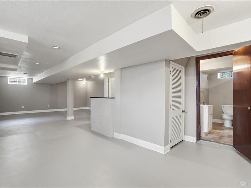 500 Schuyler Drive, Kettering, OH 45429 Photo 27