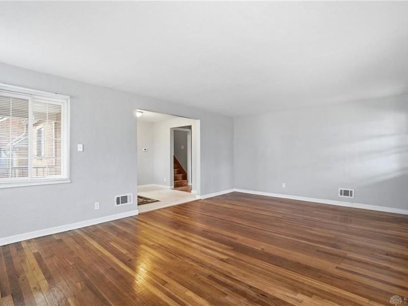 500 Schuyler Drive, Kettering, OH 45429 Photo 8