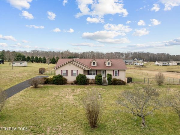 3076 Ryan Rd, Crossville, TN 38571