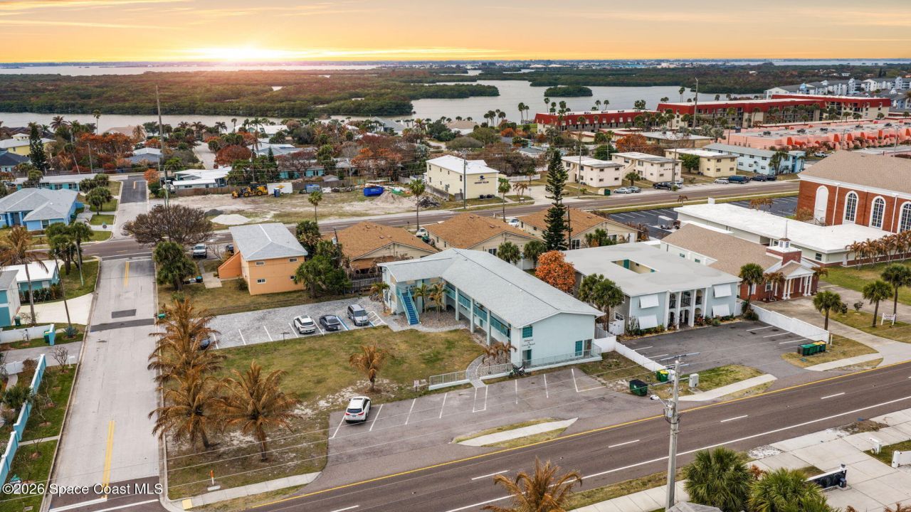 888 S Atlantic Avenue , Cocoa Beach, FL 32931 Photo