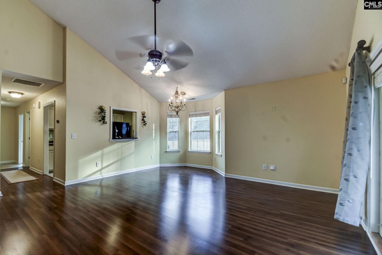 301 Baltica Lane  Photo 11