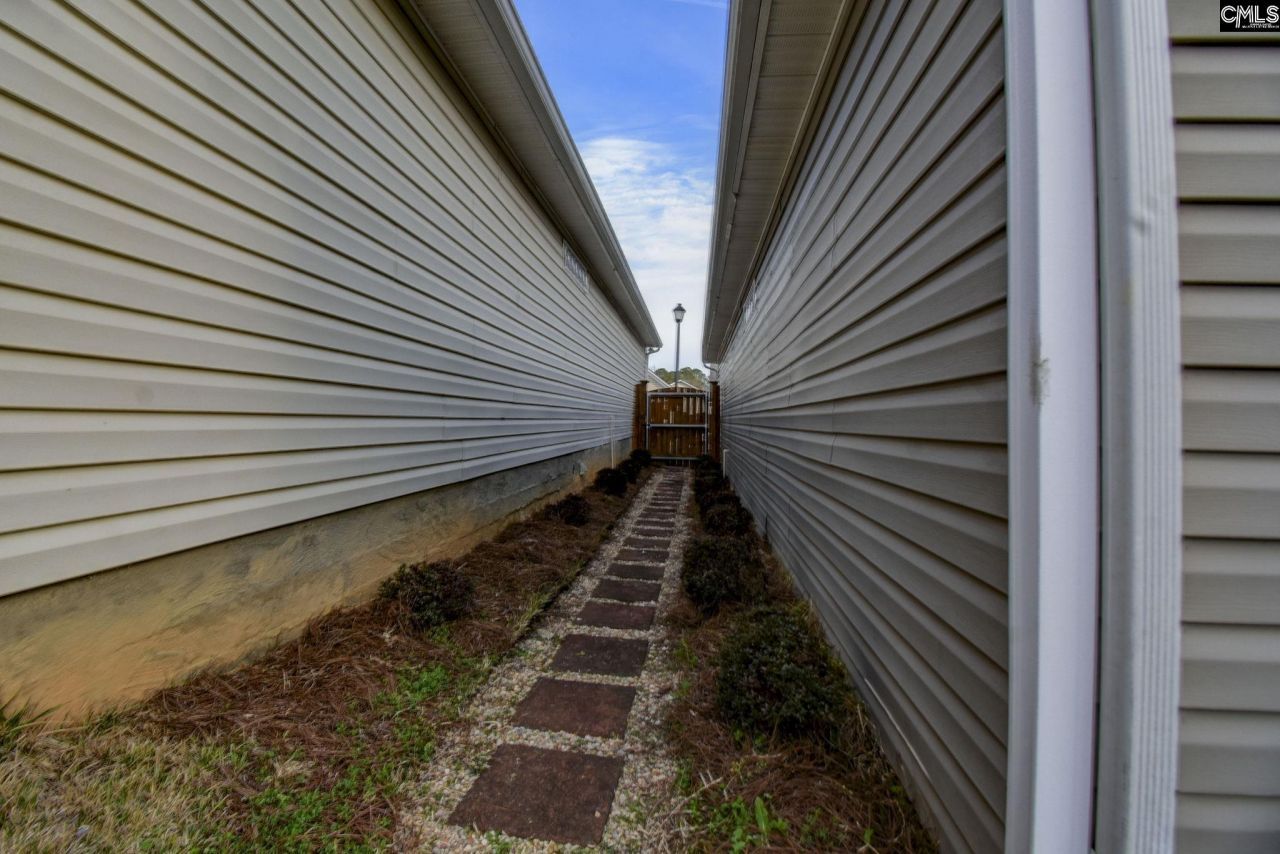 301 Baltica Lane  Photo 22