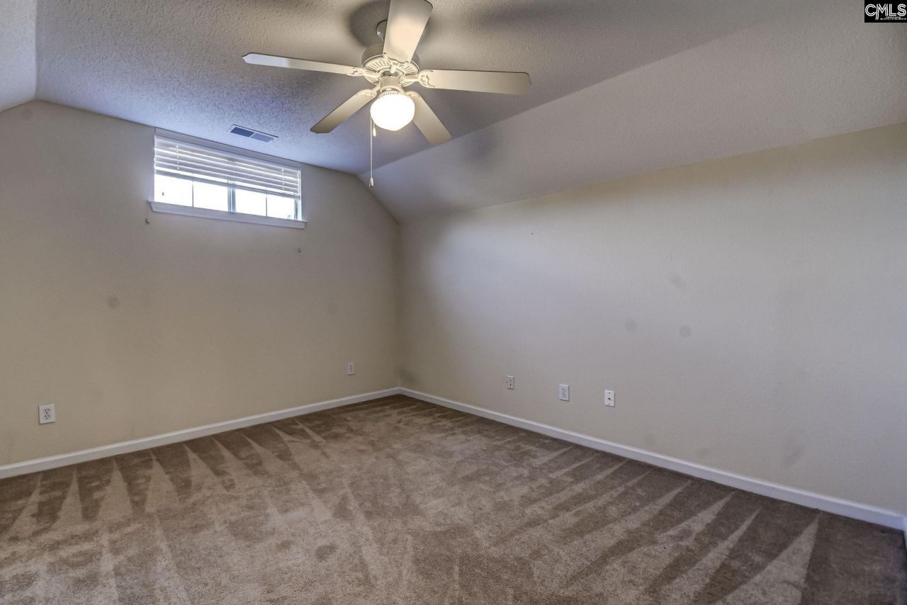 301 Baltica Lane  Photo 6