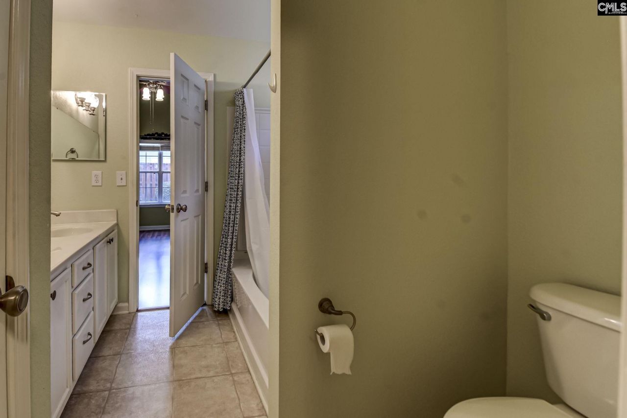 301 Baltica Lane  Photo 7