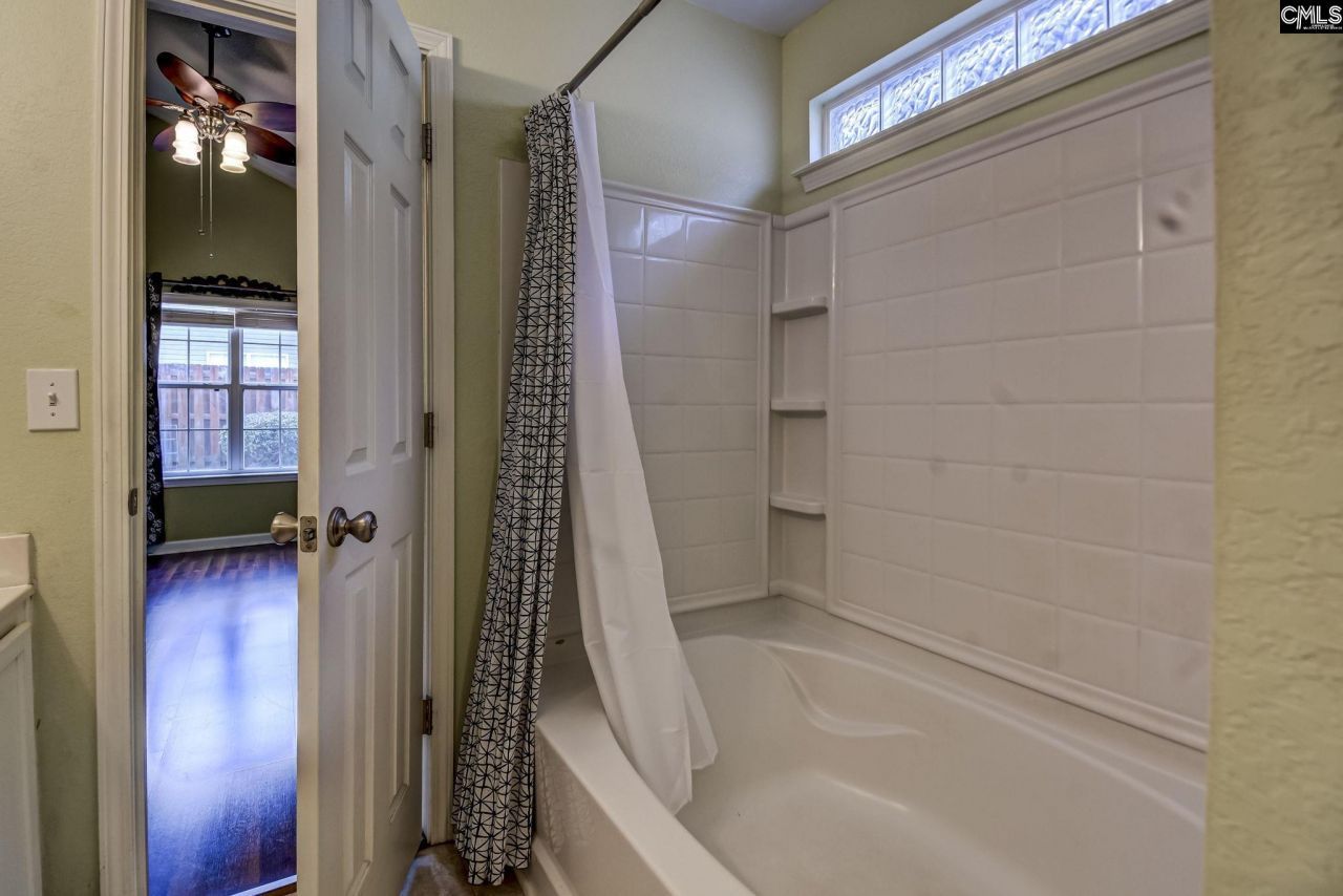 301 Baltica Lane  Photo 8