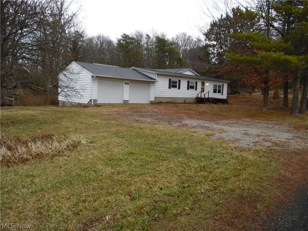 910 Lang Farm Road , Marietta, OH 45750