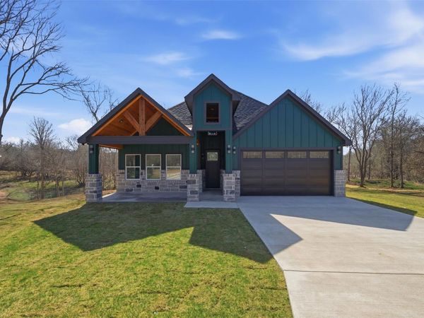 131 E Keomuku LN , Bastrop, TX 78602