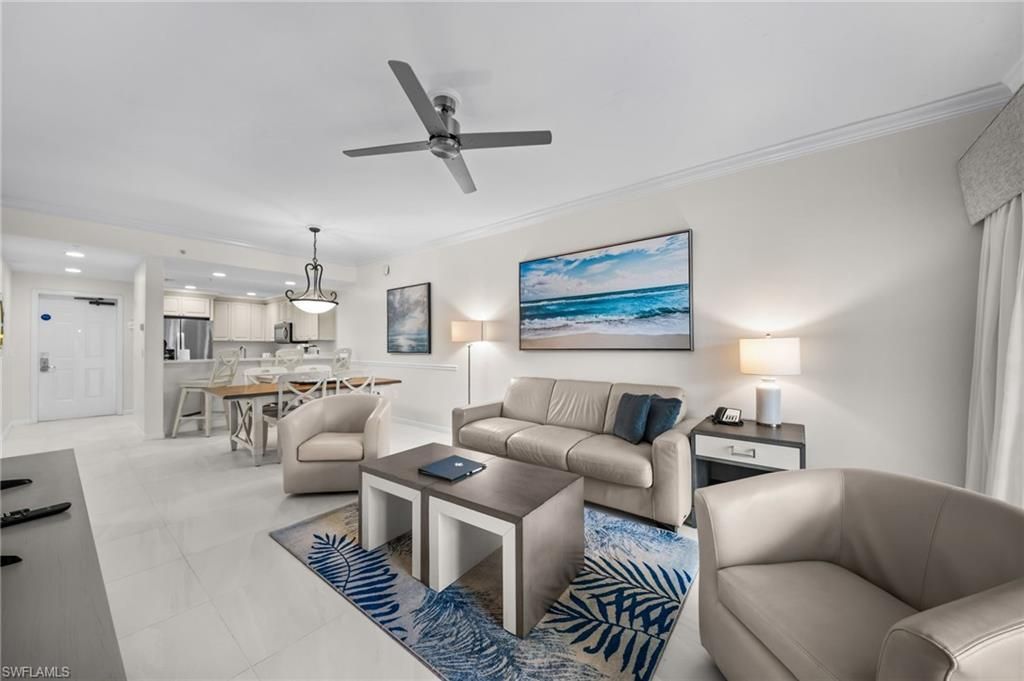 221 9th St S, Unit 313, Naples, FL 34102 Photo