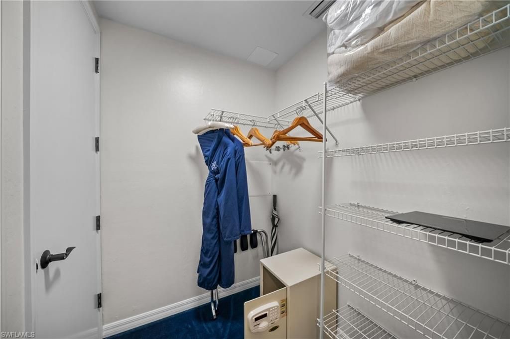 221 9th St S, Unit 313, Naples, FL 34102 Photo