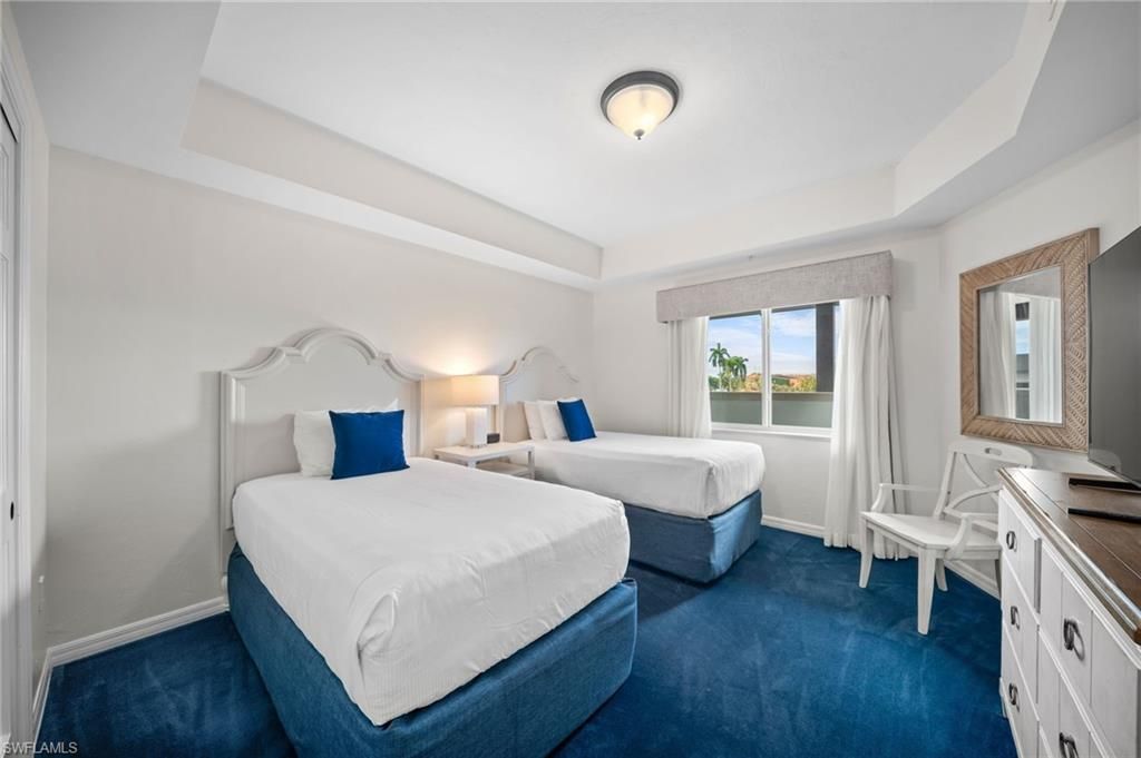 221 9th St S, Unit 313, Naples, FL 34102 Photo