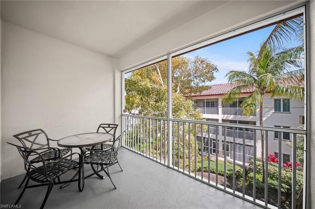 221 9th St S, Unit 313, Naples, FL 34102 Photo