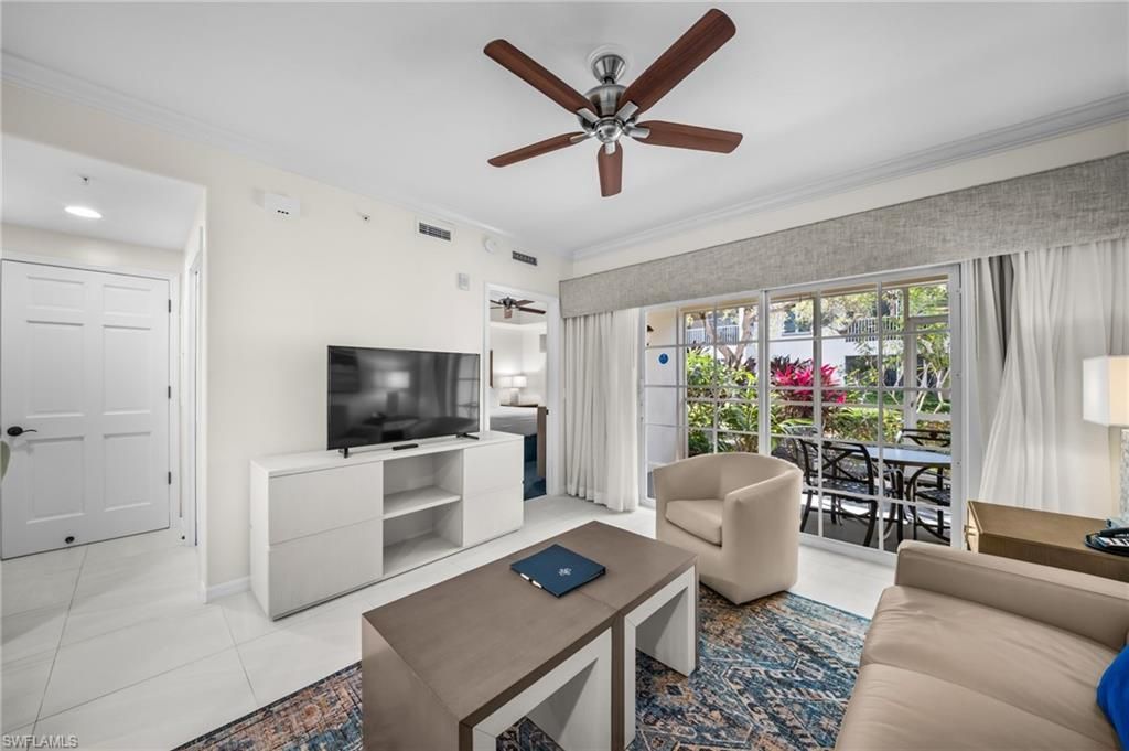 221 9th St S, Unit 127, Naples, FL 34102 Photo