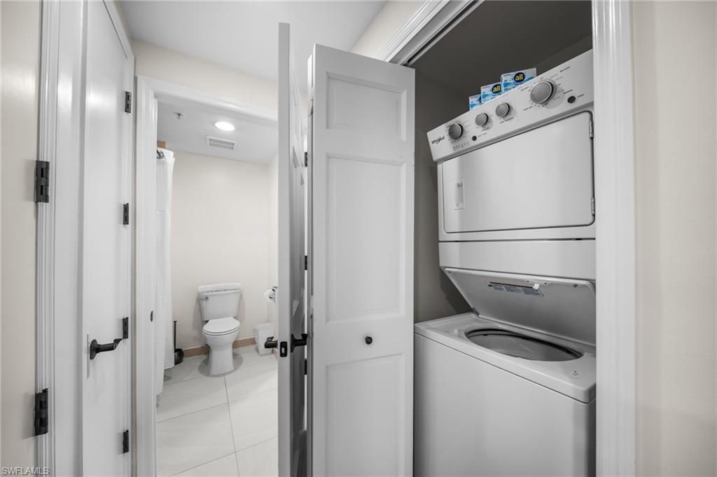 221 9th St S, Unit 127, Naples, FL 34102 Photo