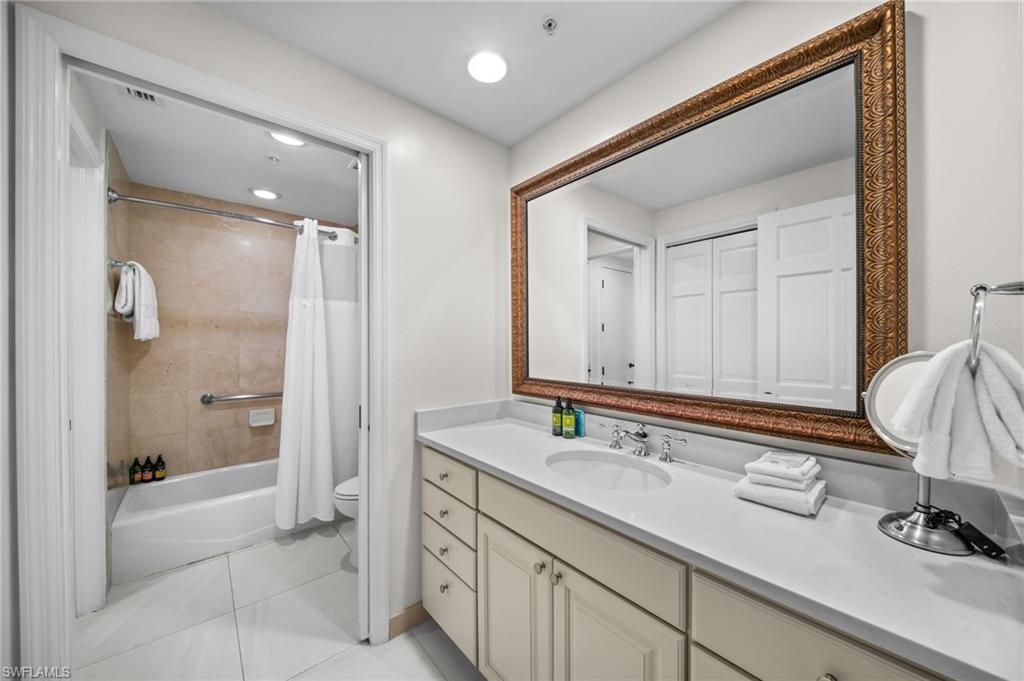 221 9th St S, Unit 127, Naples, FL 34102 Photo