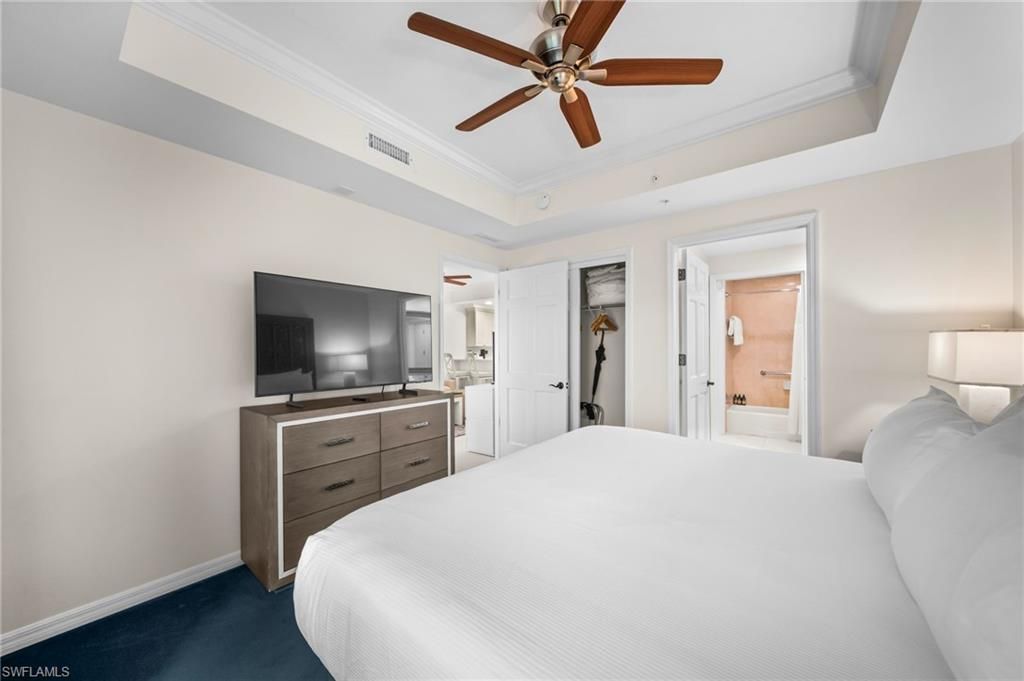 221 9th St S, Unit 127, Naples, FL 34102 Photo