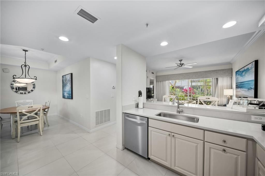 221 9th St S, Unit 127, Naples, FL 34102 Photo