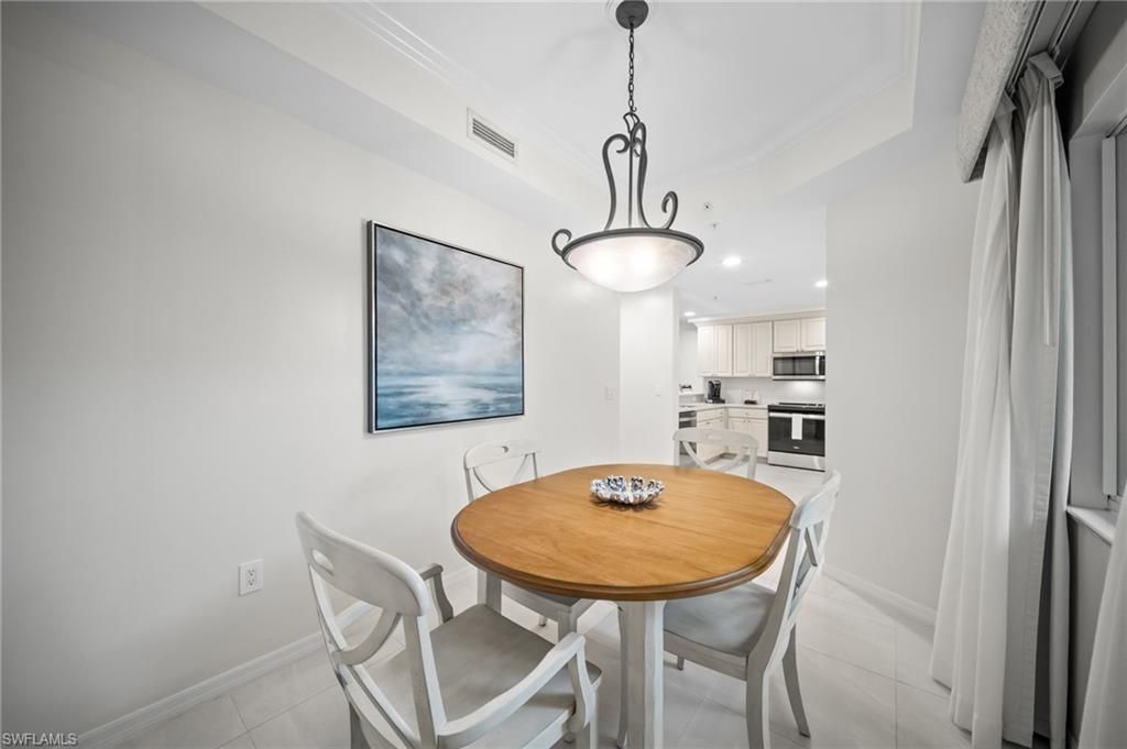 221 9th St S, Unit 127, Naples, FL 34102 Photo