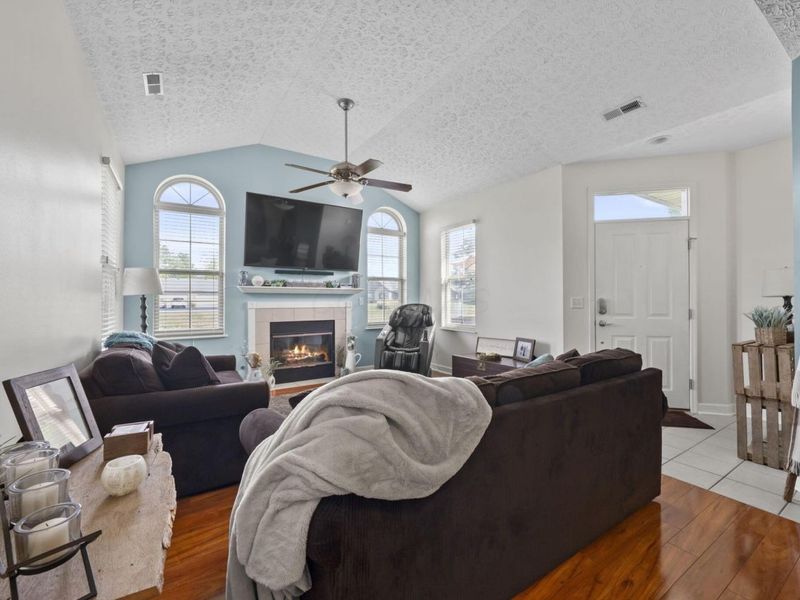 306 Waterside Drive , Delaware, OH 43015 Photo 3