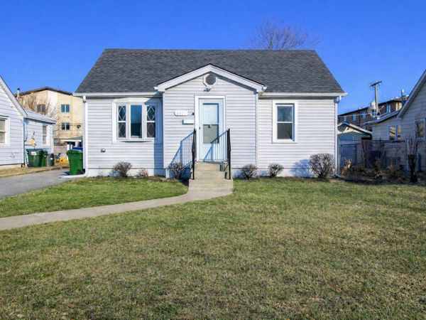 9821 Natoma Avenue , Oak Lawn, IL 60453