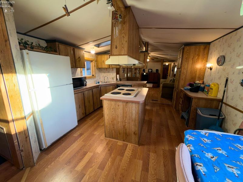 118 Driftwood Drive, Port Clinton, OH 43452 Photo 15