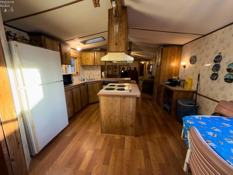 118 Driftwood Drive, Port Clinton, OH 43452 Photo 17