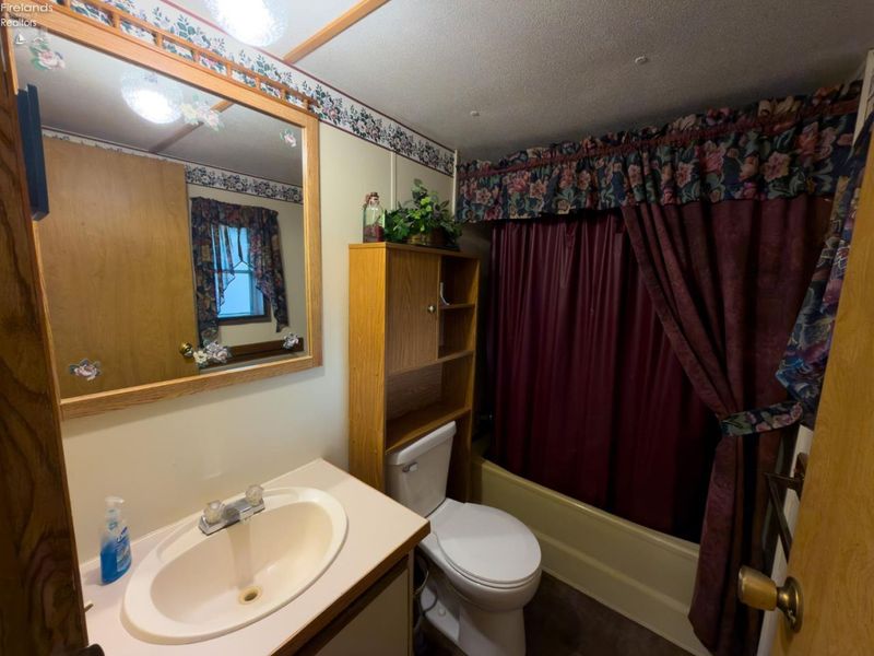 118 Driftwood Drive, Port Clinton, OH 43452 Photo 33