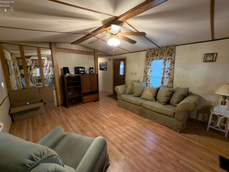 118 Driftwood Drive, Port Clinton, OH 43452 Photo 4