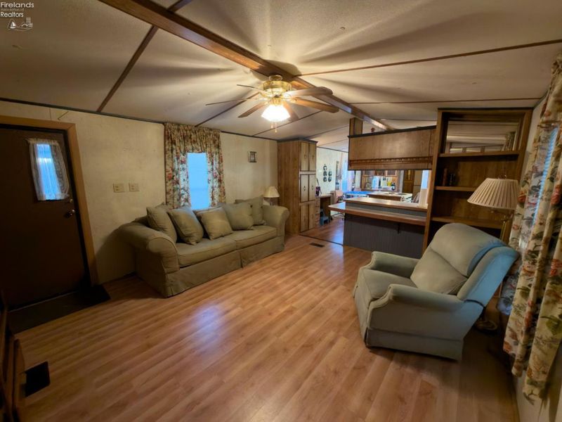 118 Driftwood Drive, Port Clinton, OH 43452 Photo 5