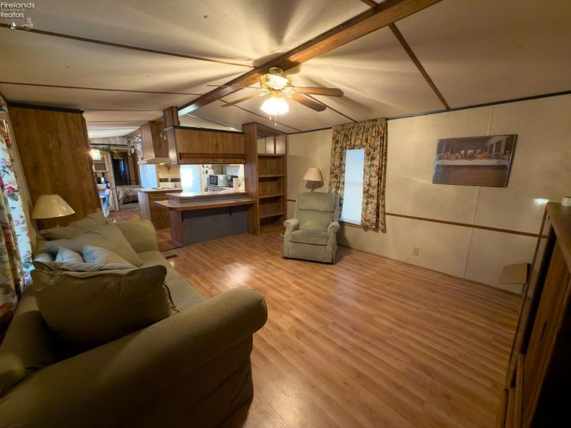 118 Driftwood Drive, Port Clinton, OH 43452 Photo 7