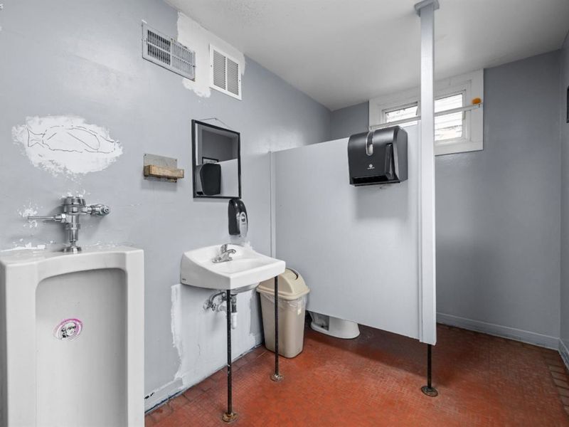 509 Tiffin Avenue, Sandusky, OH 44870 Photo 17