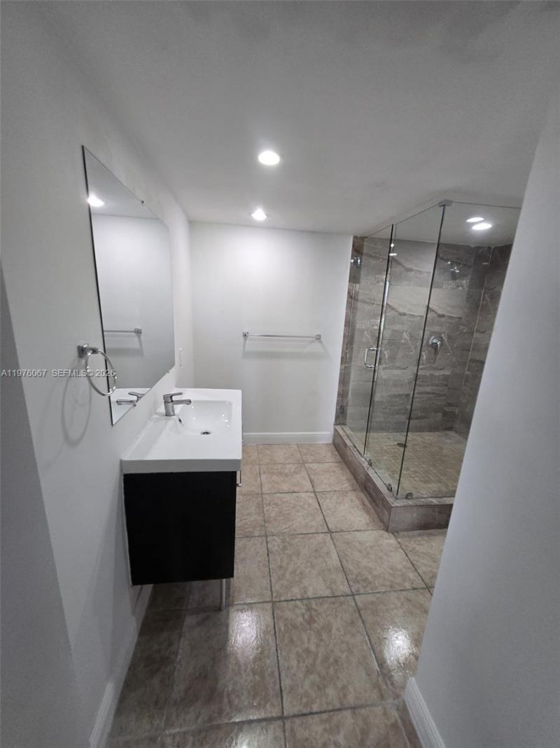13499 Biscayne Blvd, Unit 1505, North Miami, FL 33181 Photo