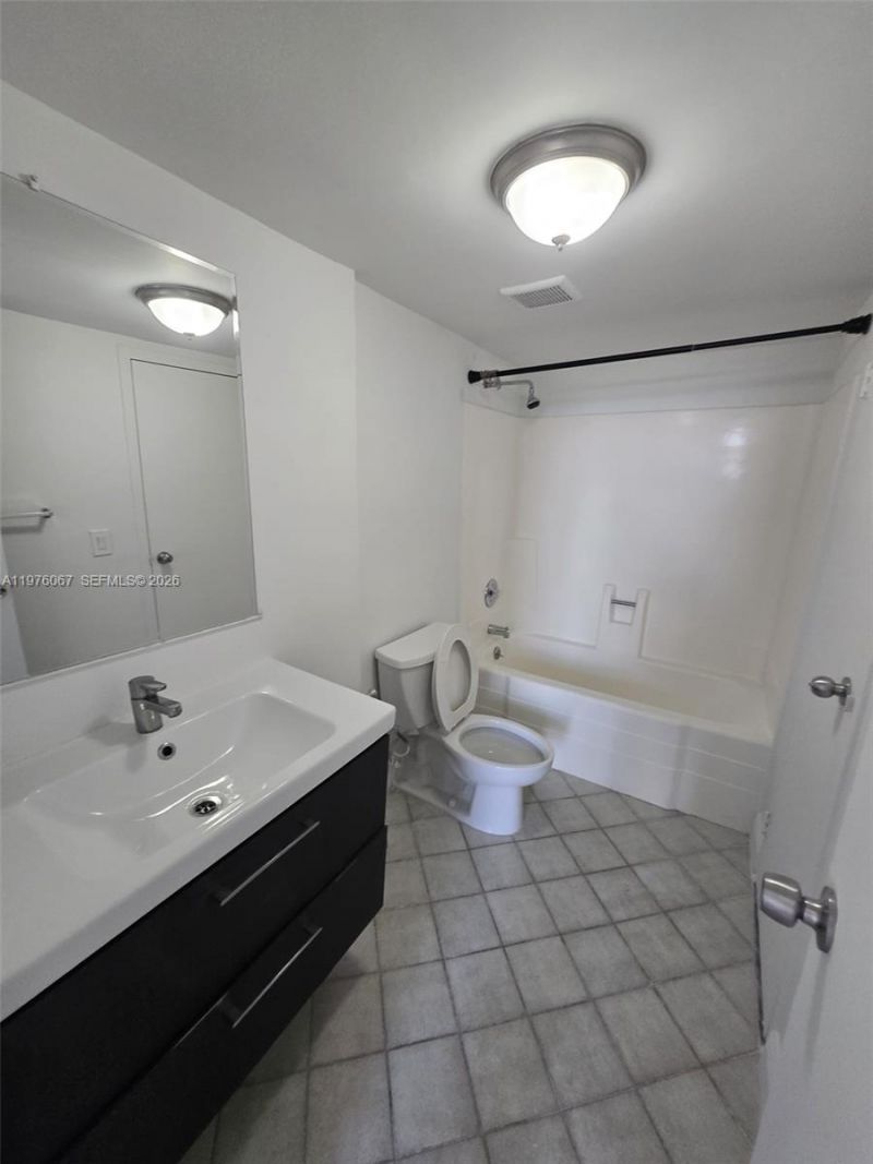 13499 Biscayne Blvd, Unit 1505, North Miami, FL 33181 Photo