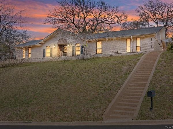 1033 Wedgewood Drive, Woodway, TX 76712