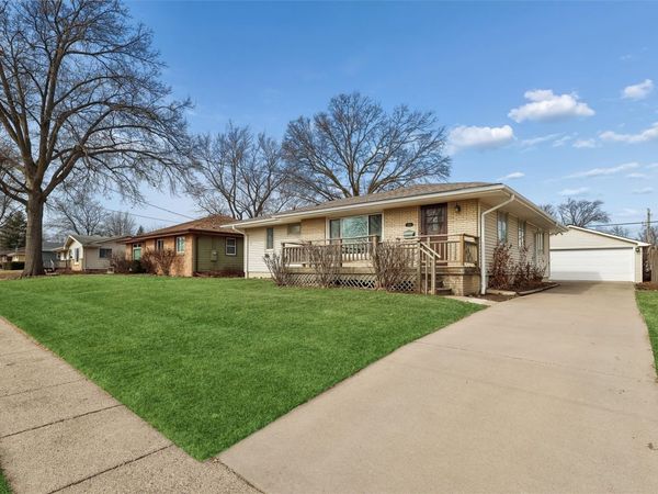 3309 Twana Drive, Des Moines, IA 50310