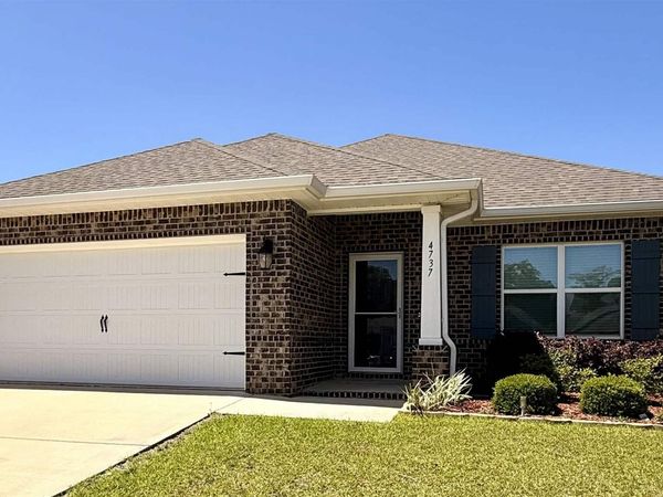 4737 Majestic Palm St, Pace, FL 32571