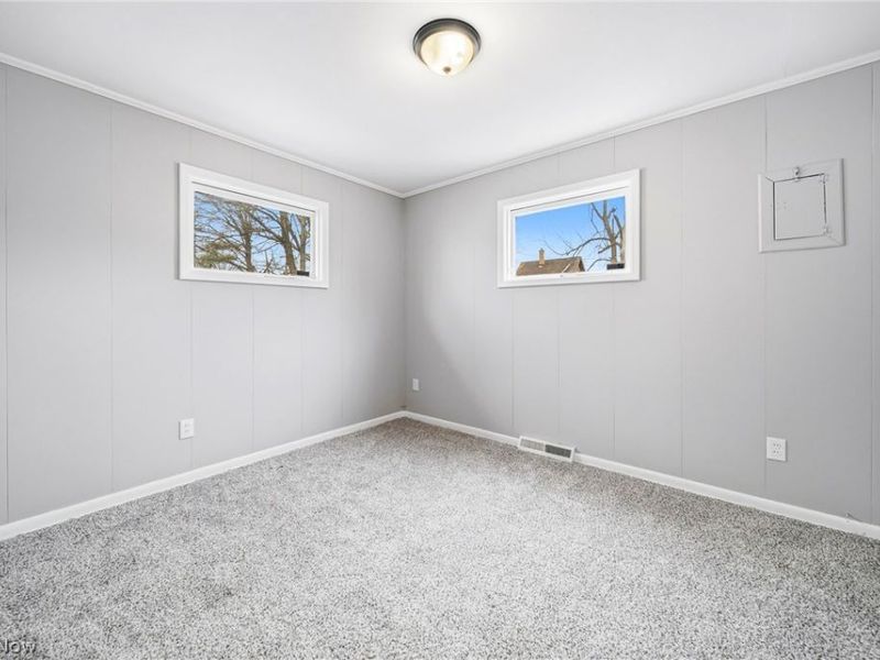 14609 Hale Avenue , Cleveland, OH 44110 Photo 13