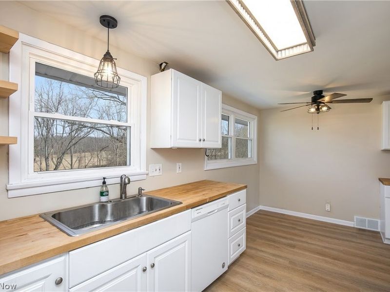 8861 Gladys Street NW, Massillon, OH 44646 Photo 16