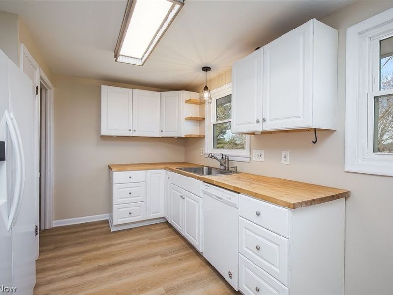 8861 Gladys Street NW, Massillon, OH 44646 Photo 19